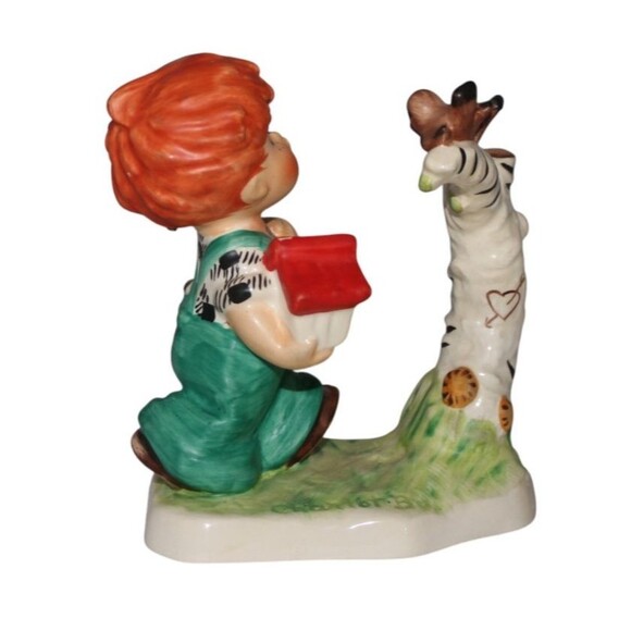 Vintage Goebel Hummel Redhead Springtime Boy Building a BIrdhouse Figurine - Picture 4 of 6